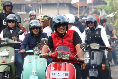 Bupati Sanjaya saat hadir pada event Good Vespa ke-2 Dynotest Bupati Tabanan Cup 2025.