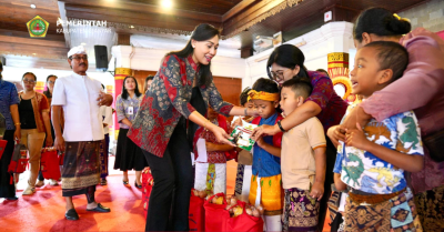 Dukung Program Wajib Belajar 1 Tahun Pra-Sekolah, Bunda PAUD Gianyar Buka Acara Lomba Mewarnai