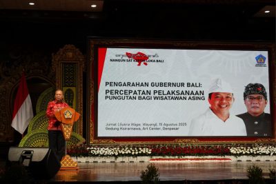 Pengarahan Gubernur Koster terkait imbal jasa pungutan PWA untuk pelaku usaha pariwisata.