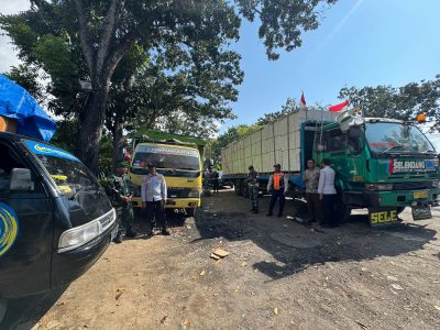 Sidak Lalu Lintas dan Angkutan Jalan yang parkir sembarangan di Kawasan Patung Titi Banda,