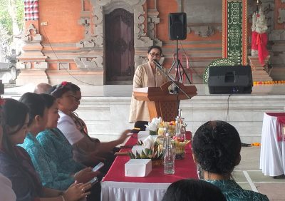 Ny Putri Koster memperkenalkan program 'Padas' pada sosialisasi pengelolaan sampah berbasis sumber di Bangli