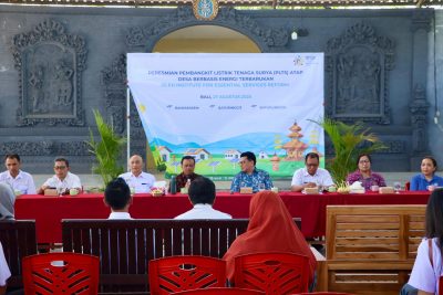 Peresmian PLTS Atap desa berbasis energi terbarukan.