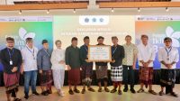 Penandatanganan Deklarasi Menuju Desa Intaran Sanur ramah lingkungan di Segara The Seaside, Sanur