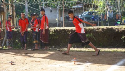 eksibisi permainan tradisional megangsing