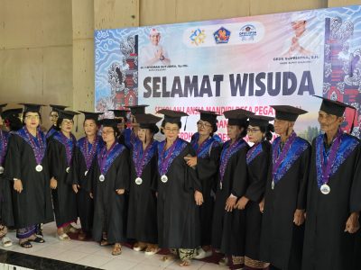Lansia Berdaya, 64 Siswa Sekolah Lansia di Buleleng Diwisuda