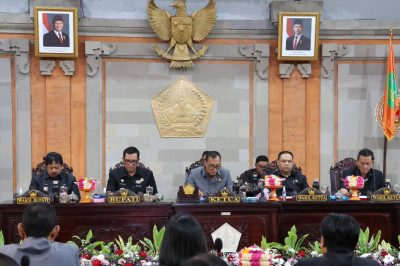 Sidang paripurna ke-20 DPRD Tabanan yang membahas terkait pengajuan empat Ranperda