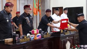 Eksekutif dan Legislatif Tabanan Setujui Empat Ranperda