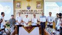 Penandatanganan perjanjian kerjasama (MoU) antara Perumda Tirta Mangutama dengan PT Pipa Ticini Bali