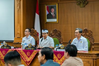 Rapat Koordinasi Percepatan Pengelolaan Sampah bersama dengan Lurah/Perbekel se-Kabupaten Badung