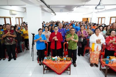 Hadiri Sosialisasi PSBS di Gereja Katedral, Putri Koster Ajak WKRI Pilah Sampah Sejak Awal