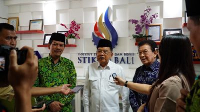 Jusuf Kalla Minta Mahasiswa Jangan Berpikir Kerja di Pemerintahan