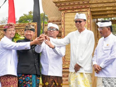Penancapan Keris Pusaka serangkaian Peringatan ke-119 Puputan Badung di Kota Denpasar