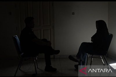 199843A6-4E85-454E-8A6A-7EE4C2FC5184 Bunga yang layu di pelaminan