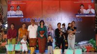 DKPP Buleleng Bagikan 300 Paket Bahan Percontohan Pangan B2SA Untuk Keluarga Beresiko Stunting