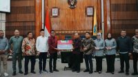 Komisi VIII DPR RI dan Pusat Serahkan Bantuan, Gubernur Koster dan Warga Bali Sampaikan Terima Kasih 