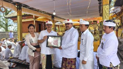 Pemkab Bangli Gelar Bakti Penganyar di Pura Pucak Penulisan