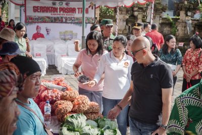 Wabup Diar Tinjau Pasar Tani, Upaya Jaga Stabilitas Harga Pangan Lokal.