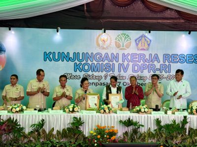 WhatsApp Image 2025-10-27 at 19.39.28_e5ee0196 Gubernur Koster Dampingi Komisi IV DPR RI dan Menteri Kehutanan Bahas Repatriasi Satwa Liar di Bali