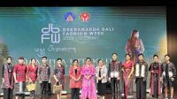 577138996_1235963621893422_3196545696510043545_n Dekranasda Tabanan Tampilkan Karya “Triwastra” dalam Bali Fashion Week 2025 Season 1