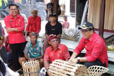 Bungan Desa ke-63 di Desa Antap, Bupati Sanjaya Ajak Masyarakat Kelola Potensi Lokal Secara Berkelanjutan