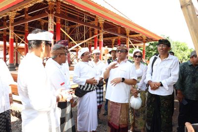 Wali Kota Jaya Negara Tinjau Pembangunan Rumah Singgah dan Pura