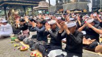 Pemkab Bangli Ngaturang Bhakti Penaung Bayu di Pura Batu Madeg Besakih
