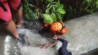 Basarnas evakuasi jasad WNA perempuan korban banjir Tibubeneng