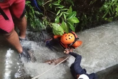 Basarnas evakuasi jasad WNA perempuan korban banjir Tibubeneng