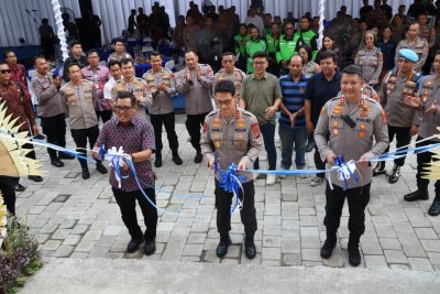 Bersama Kapolda Bali, Bupati Sanjaya Resmikan Mess Bintara