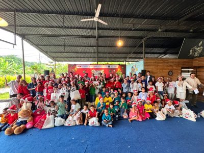 Tebar sukacita natal, bernas 2025 bebagi untuk 150 anak di bali