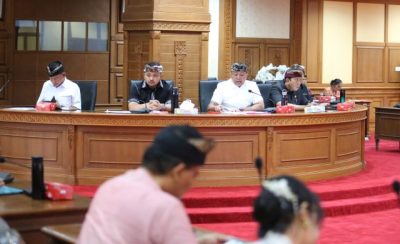 Komisi I DPRD Badung Gelar Raker Bahas Raperda APBD 2026