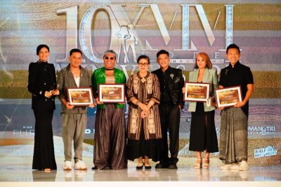 Putri Koster Dorong Kain Tenun Endek Bali Tembus Dunia Modeling Internasional