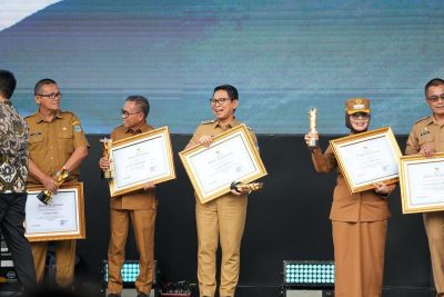 Bupati Badung Terima Penghargaan Upakarya Wanua Nugraha Tahun 2025