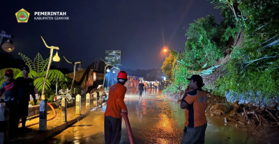 Tanggap Cepat BPBD Tangani Longsor Ceking