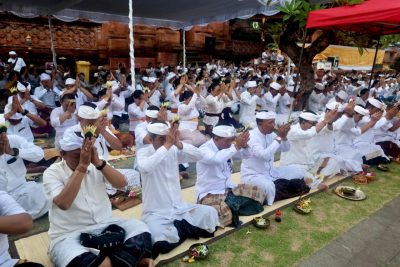 Pemkot Denpasar Ngaturang Bhakti Siwaratri di Pura Agung Jagatnatha Denpasar