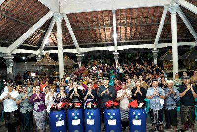 Sosialisasi Teba Modern di Desa Darmasaba, Dorong Pengelolaan Sampah Berbasis Sumber