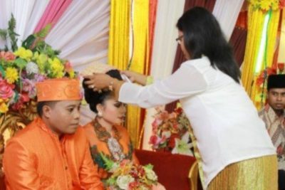 Tradisi Perkawinan Matapia Bakai dari Kepulauan Sula Tetap Lestari