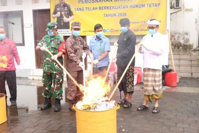 Jaya Negara Hadiri Pemusnahan Barang Bukti Tindak Pidana Narkotika, OHD dan KTB di Kajari Denpasar