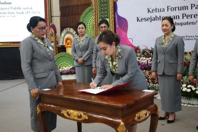 Ny Ayu Kristi Arya Wibawa Dikukuhkan sebagai Ketua Forum PUSPA Kota Denpasar