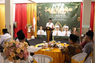 Wali Kota Jaya Negara Hadiri Buka Puasa Bersama di Musholla Thoriqussalam