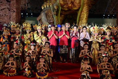 Bupati Sutjidra Resmi Buka Malam HUT Ke-422 Kota Singaraja