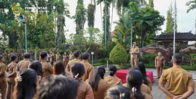 Bupati Gianyar Pimpin Apel Awal Bulan Maret