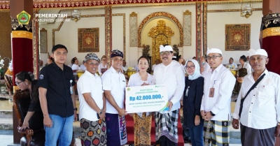 Penyerahan Santunan BPJS Ketenagakerjaan kepada Ahli Waris Ida Bhagawan Blebar