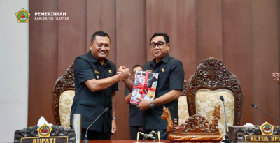 Sidang Paripurna DPRD Gianyar, Bupati Mahayastra Sampaikan LKPJ Tahun Anggaran 2025