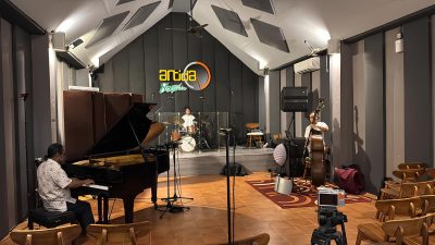 Dodot Atmodjo Rilis Album Jazz "The Story of White Piano"