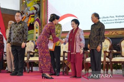 Kemenkum serahkan sertifikat HKI atas inovasi Bunda PAUD Gianyar