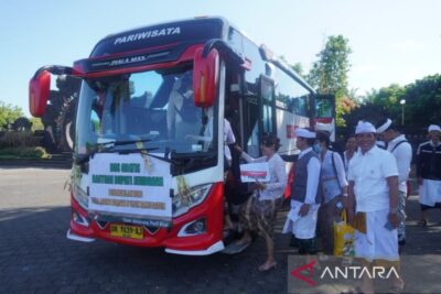 Pemkab Jembrana merintis bus gratis untuk upacara keagamaan