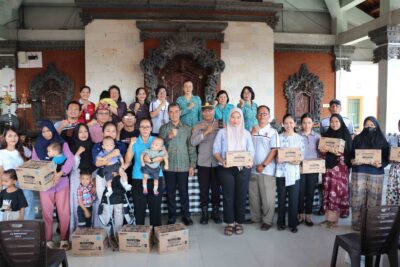 Wabup Supriatna Serahkan Bantuan Makanan Tambahan untuk Balita Stunting dan Ibu Hamil di Banyuasri