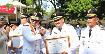 Raih Peringkat 7 Nasional. Bupati Gianyar Terima Penghargaan