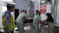 1001399331 Pedagang asongan tewas akibat terjepit kendaraan di Gilimanuk